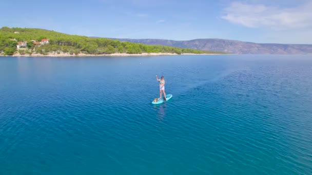 Hvar Island Kroatien 2023 Aerial Lady Stand Paddling Wenn Ihr — Stockvideo