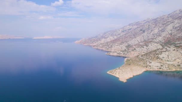Aerial Slingrande Adriatiska Motorvägen Och Vackert Landskap Varma Nyanser Hösten — Stockvideo