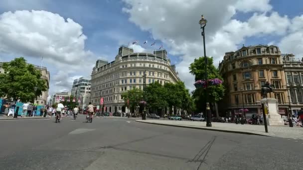 London Förenade Kungariket September 2023 Tid Lapse Röda Dubbeldäckare Bussar — Stockvideo