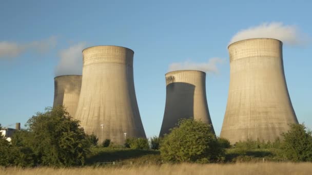 래트클리프 Ratcliffe Soar 위치한 발전소의 냉각탑은 유명한 랜드마크입니다 발전소에서 에너지 — 비디오