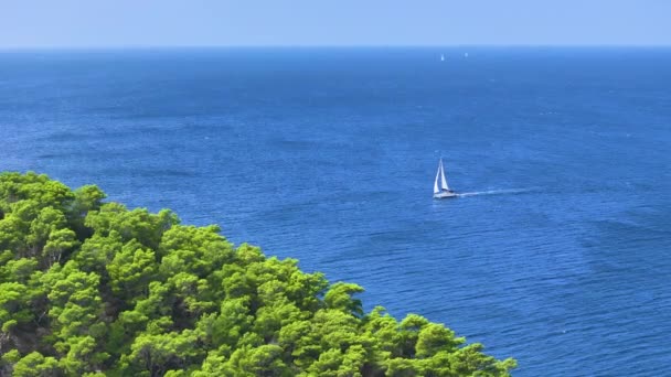 Aerial Scenic Drone Shot Sailboat Sailing Picturesque Hvar Island Lone — Stock Video