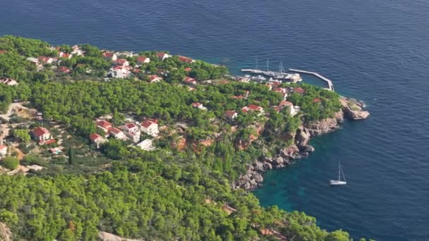 Aerial Malebné Pobřežní Město Ostrově Hvar Výhledem Klidné Jaderské Moře — Stock video