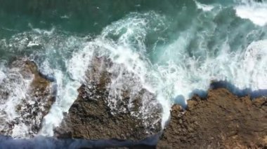 Kıbrıs 'ın kayalık kıyıları