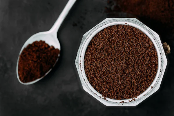 Malet Kaffe Kaffe Moka Pott Göra Ovanifrån Med Kopieringsutrymme Mörk — Stockfoto