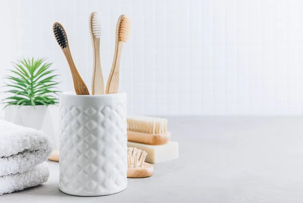 Eko Diş Fırçaları Bambu Diş Fırçası Fincanı Doğal Sabun Ahşap — Stok fotoğraf