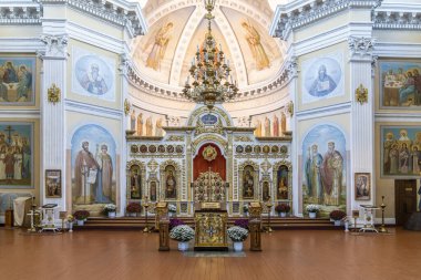 Khrestov 'un Doğumu Katedrali. İç mekan.