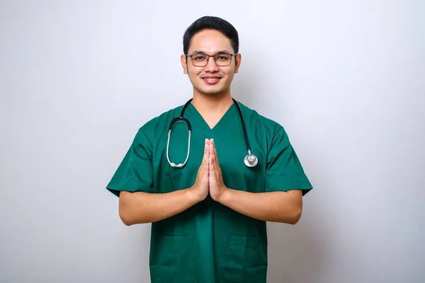 Sorrindo Bonito Asiático Masculino Enfermeira Médico Esfrega Sorrindo Mantenha Mãos — Fotografia de Stock