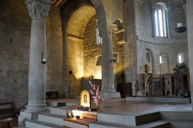 Romena, Tuscany, İtalya 'daki San Pietro kilisesinin içinde.