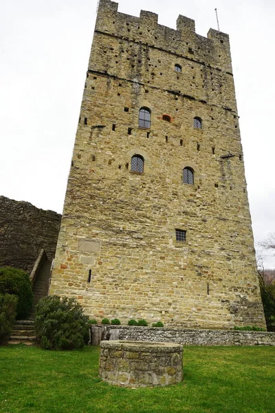 Замок Порсіано Муніципалітеті Пратовеккіо Соція Тоскана Італія — стокове фото