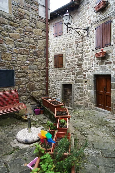 Vista Del Antiguo Pueblo Quota Poppi Toscana Italia — Foto de Stock