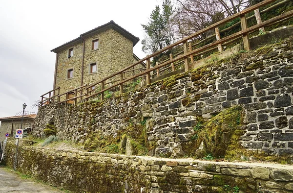Vista Del Antiguo Pueblo Medieval Raggiolo Toscana Italia — Foto de Stock
