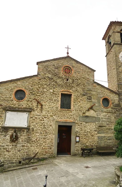 Eglise San Michele Dans Ancien Village Médiéval Raggiolo Toscane Italie — Photo
