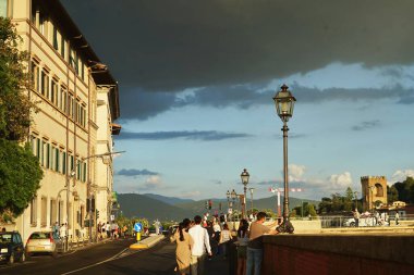 Lungarno delle Grazie Floransa, Toskana, İtalya