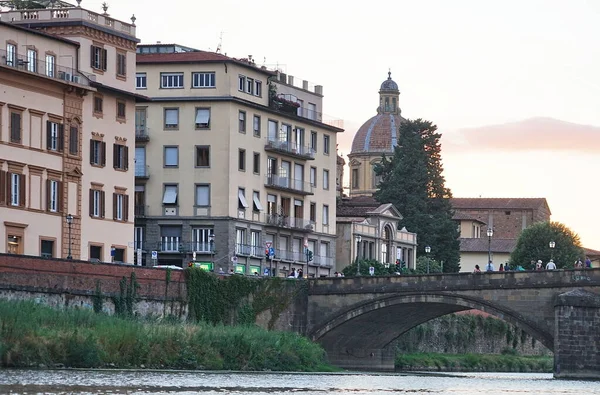 Puente Santa Trinita Visto Desde Barco Río Arno Florencia Toscana — Foto de Stock