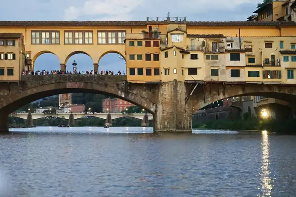 Ponte Vecchio Von Einem Boot Aus Auf Dem Arno Florenz — Stockfoto