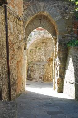 Anghiari, Toskana, İtalya 'daki Sant' Angelo kapısı