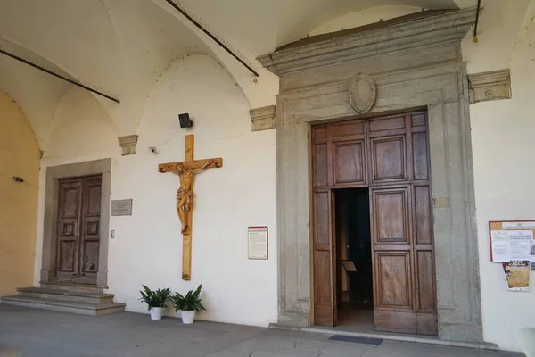 Vstupní Dveře Kostela Kříže Anghiari Toskánsko Itálie — Stock fotografie