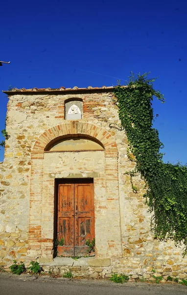 意大利托斯卡纳Anghiari一所房子的古老大门 — 图库照片