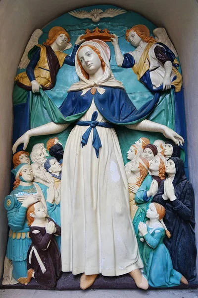 Vierge Miséricorde Terre Cuite Émaillée Atelier Della Robbia Sur Façade — Photo