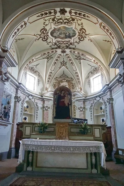Εσωτερικό Της Ενοριακής Εκκλησίας Του Αγίου Bartolomeo Στη Μεσαιωνική Παλιά — Φωτογραφία Αρχείου