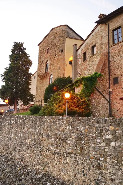 意大利托斯卡纳 安吉亚里中世纪古城的Glimpse — 图库照片