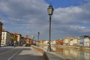 Pisa 'daki Arno Nehri, Toskana, İtalya