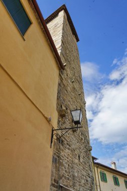 Vicopisano 'daki Saat Kulesi; Toskana, İtalya