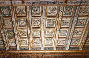 Grassina, Floransa ve İtalya 'daki Montauto Kalesi' nin tavanı kapalı.