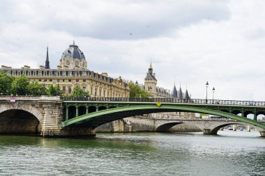 Notre Dame Köprüsü Paris, Fransa