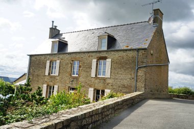 Fransa 'nın Normandiya kentindeki Beauvoir köyünde tipik bir ev.