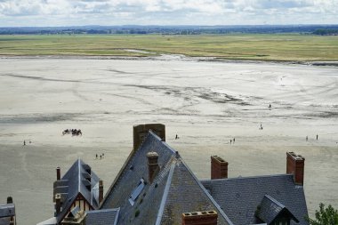 Fransa, Normandiya 'daki Mont Saint Michel' in duvarlarından Panorama