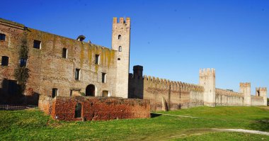 Montagnana, Veneto, İtalya 'nın ortaçağ duvarları