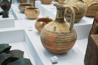 Reggio Calabria Reggio Calabria Ulusal Arkeoloji Müzesi 'nde antik vazolar, İtalya