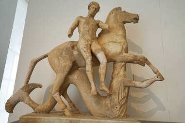 Ulusal Reggio Arkeoloji Müzesi 'ndeki at heykeli Calabria Reggio Calabria, İtalya