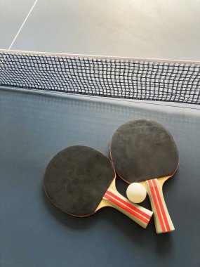 masa tenisi ekipmanları görüntüyü kapatın