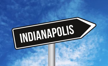 Mavi arka planda Indianapolis yol tabelası
