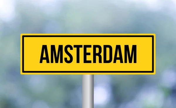 Дорожный Знак Амстердама Размытом Фоне — стоковое фото
