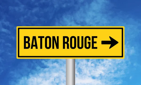 Baton Rouge Drogowy Znak Zachmurzonym Tle Nieba — Zdjęcie stockowe