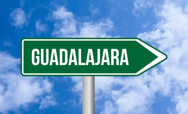 Señal Carretera Guadalajara Sobre Fondo Nublado —  Fotos de Stock