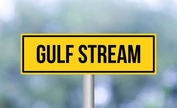 Znak Drogowy Gulf Stream Rozmytym Tle — Zdjęcie stockowe