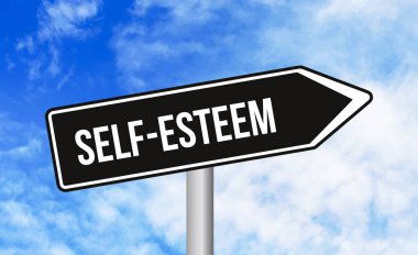 Mavi gökyüzü arka planında kendine güven işareti