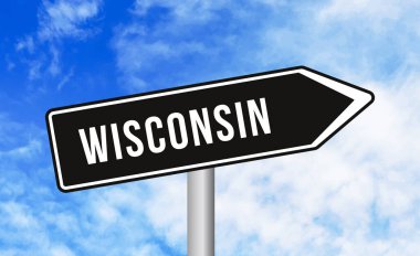 Mavi gökyüzü arka planında Wisconsin yol tabelası