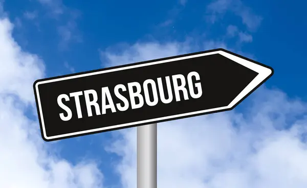 Straßburger Straßenschild Auf Himmelshintergrund — Stockfoto
