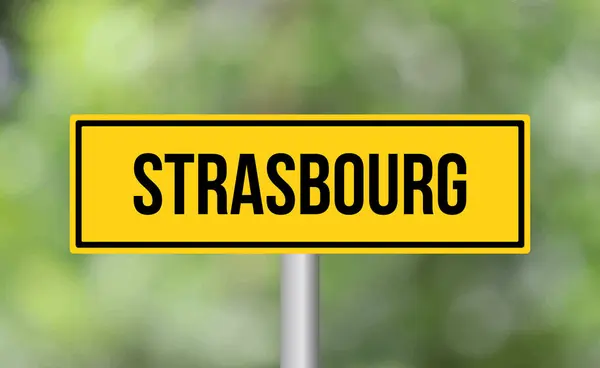Straßburger Verkehrszeichen Auf Verschwommenem Hintergrund — Stockfoto