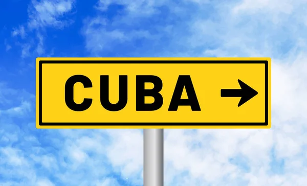 Cuba Οδική Πινακίδα Στο Μπλε Φόντο Του Ουρανού — Φωτογραφία Αρχείου