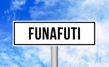 Mavi arka planda Funafuti yol tabelası