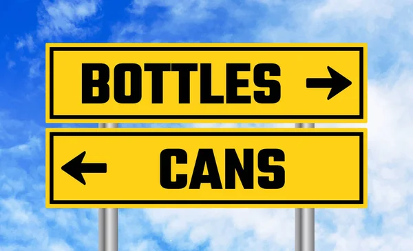 Flaschen Oder Dosen Verkehrsschild Auf Blauem Himmel Hintergrund — Stockfoto