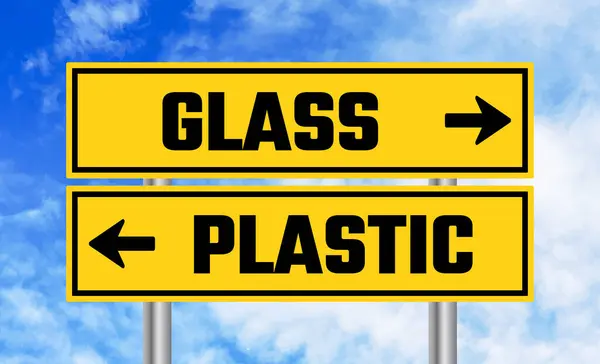 Straßenschild Aus Glas Oder Kunststoff Auf Himmelshintergrund — Stockfoto