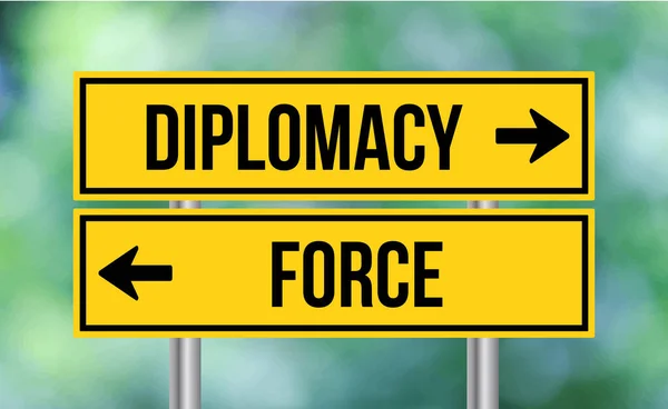 Diplomacia Fuerza Señalización Vial Sobre Fondo Borroso —  Fotos de Stock