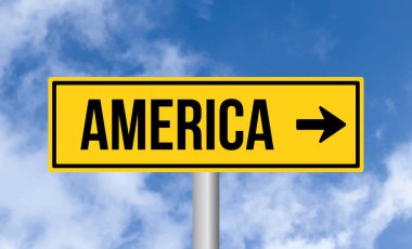 Mavi arka planda Amerika yol tabelası